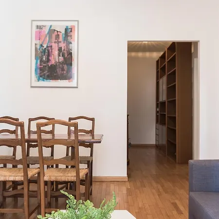 Cosy Navigli Apartment