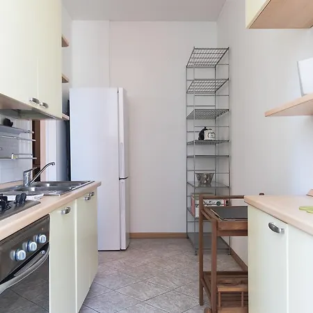 Cosy Navigli Apartment